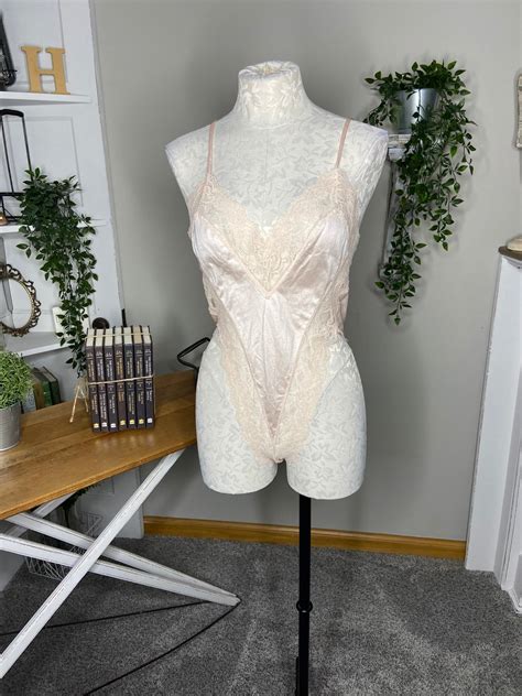 Vintage 80s/90s Nude Lace Lingerie Bodysuit | Shop THRILLING