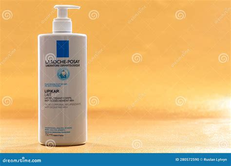 La Roche-Posay Lipikar Lait Lotion Editorial Image - Image of lait ...