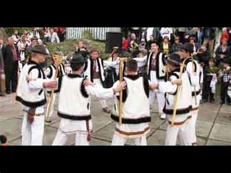 Гуцульський танець "Аркан". Hutsul dance "Arkan". - YouTube