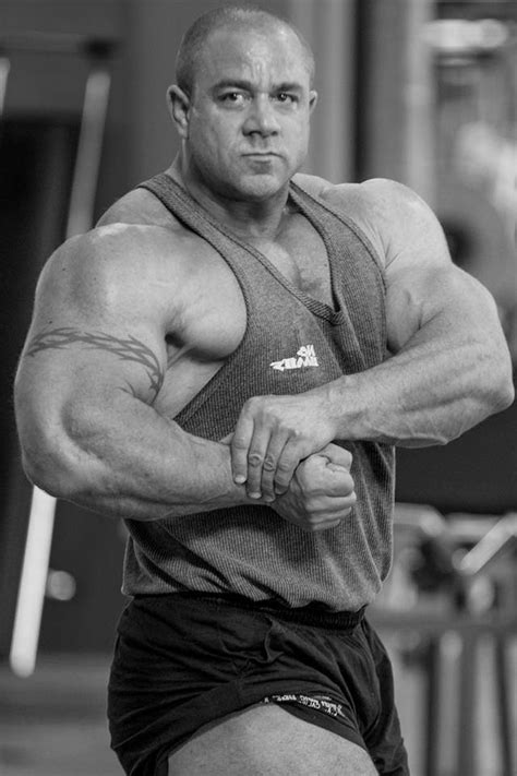 Muscle Lover: Swiss muscle daddy Patrick Müller