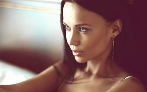 face, portrait, women, Angelina Petrova, model, bare shoulders, simple