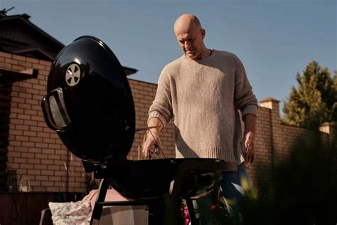 Gas vs Charcoal BBQ | The Simple Guide To The Best Option For You ...