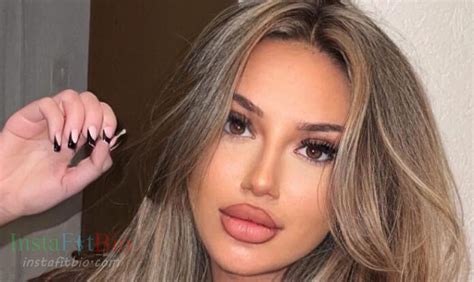 Lola Ibrahimi - Bio, Age, Height, Wiki | Models Biography