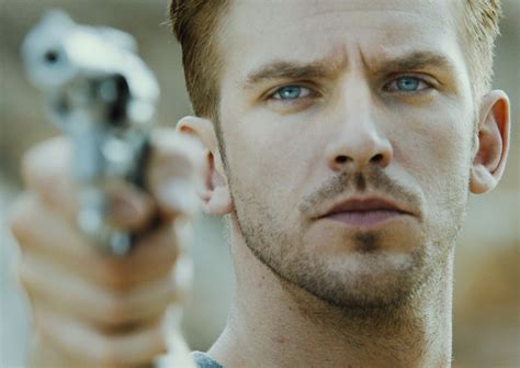 Dan Stevens: Biography, Movies, Net Worth & Photos