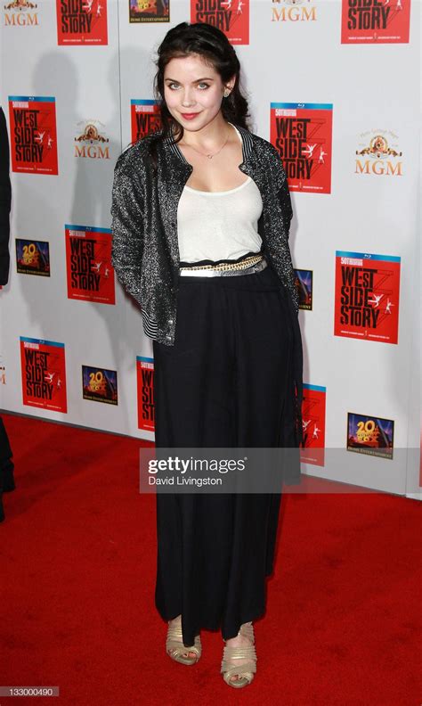 Grace Phipps : r/LadiesOfDisneyChannel