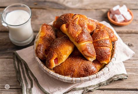 Козуначени кифлички с локум от MateKitchen