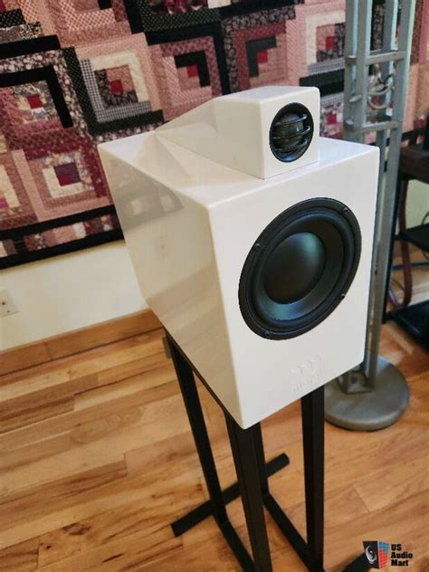 Morel Octave Signature Monitors with Octave Signature Isobaric ...
