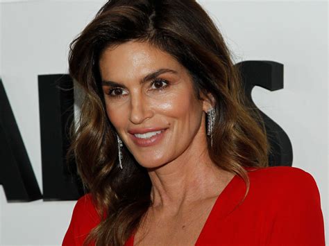 Cindy Crawford Reveals She Hired a Life Coach After 'Mid-Life Crisis'