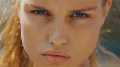 Mareux - The Perfect Girl - YouTube
