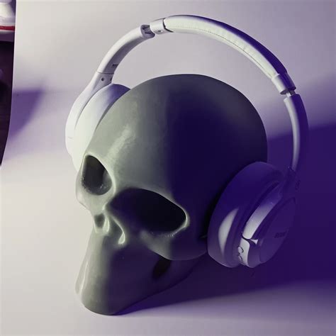 headset skull dent 4