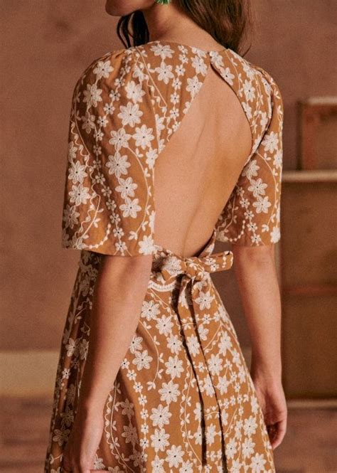 Robes Sézane : Les Incontournables Qui Sublimeront Votre Style Cette ...
