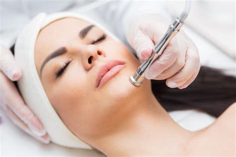 What is the Diamond Glow Facial ? - Reston Dermatology + Cosmetic Center
