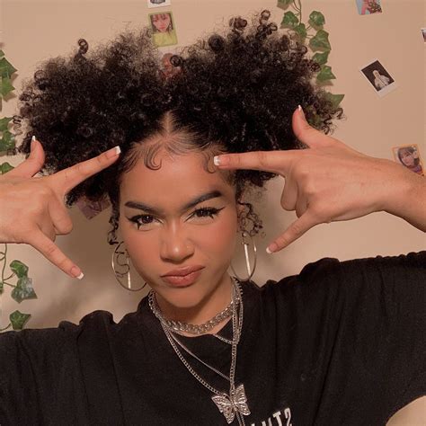 Pin by claudia on h&mu | Cute curly hairstyles, Natural curls