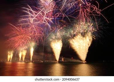 889 Doha fireworks Images, Stock Photos & Vectors | Shutterstock