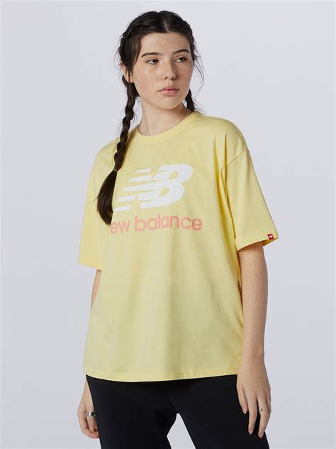 Футболки і поло New Balance Essentials Stacked Logo WT03519LHZ для ...