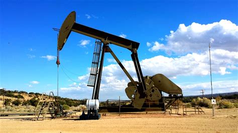 Методы и способы добычи нефти - фонтанный и механизированный