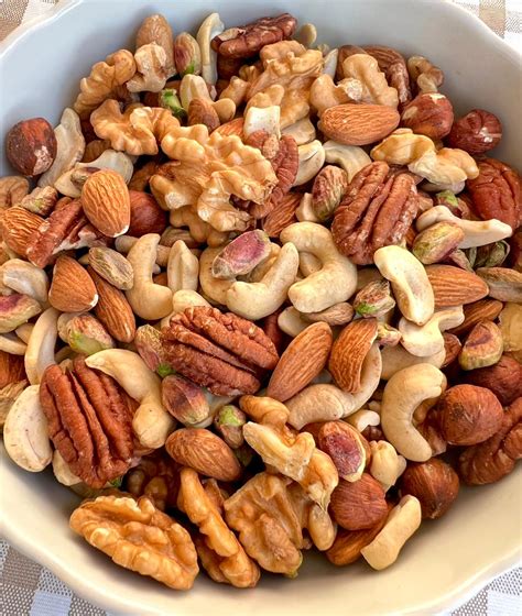 raw nuts mix thedailydates