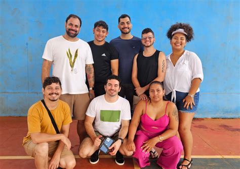 Em Uma Pequena Cidade Do Interior A Industrialização Recentemente Introduzida