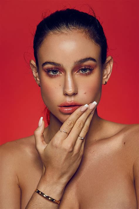Beauty Lola :: Behance