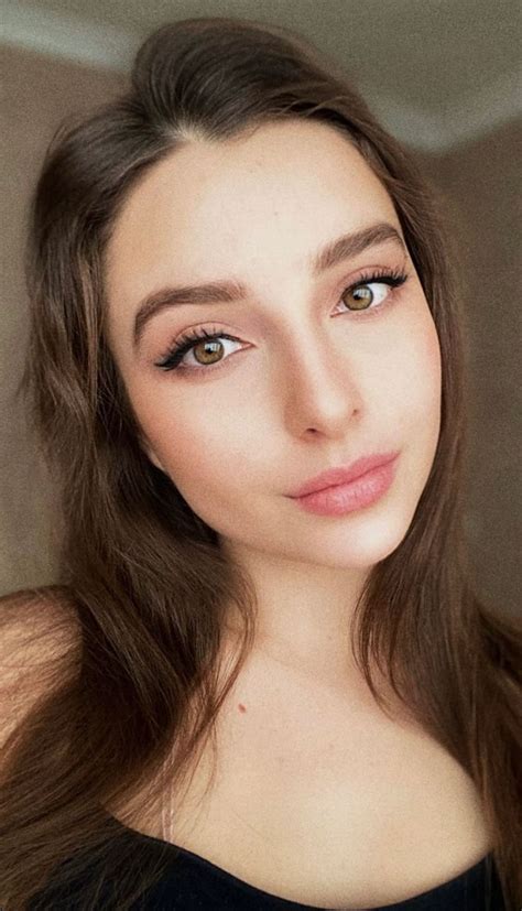 Pin on Elena Deligioz