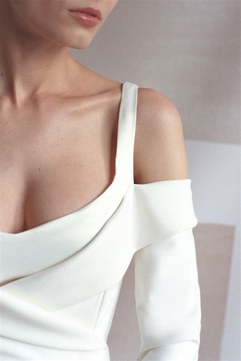 Square neck wedding dress Long sleeve off shoulder Minimalist crepe