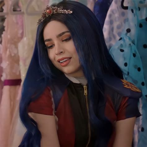 sofia carson evie descendants sofia carson evie