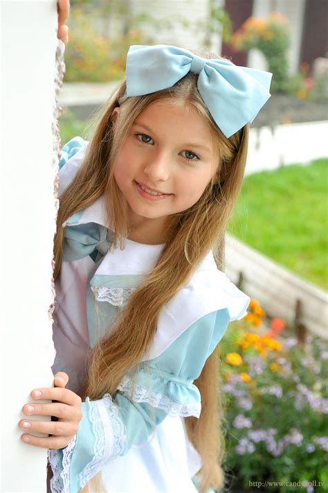 pretty tween girls