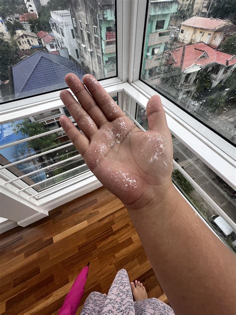 After cleaning the window with usual glass spray, all the windows looks