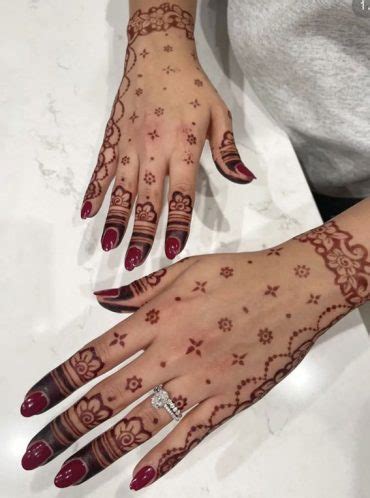 Intricate Henna Designs for Special Occasions : Henna Inspired by Gloves