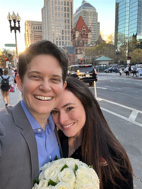 Thanks to the ‘Little Gay Book,’ a Love Match - The New York Times