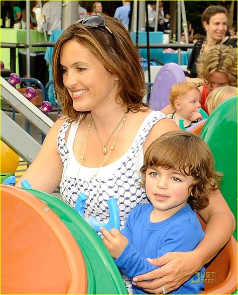 Mariska Hargitay: Baby Buggy Bedtime Bash!: Photo 1965581 | August ...