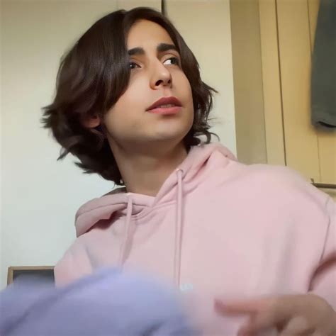 Aidan Gallagher | Celebridades masculinas adolescentes, Chicos famosos ...