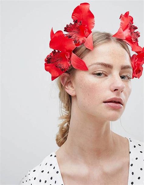 Эффектный обруч для волос с цветами ASOS DESIGN | Цветы, Волосы, Весна