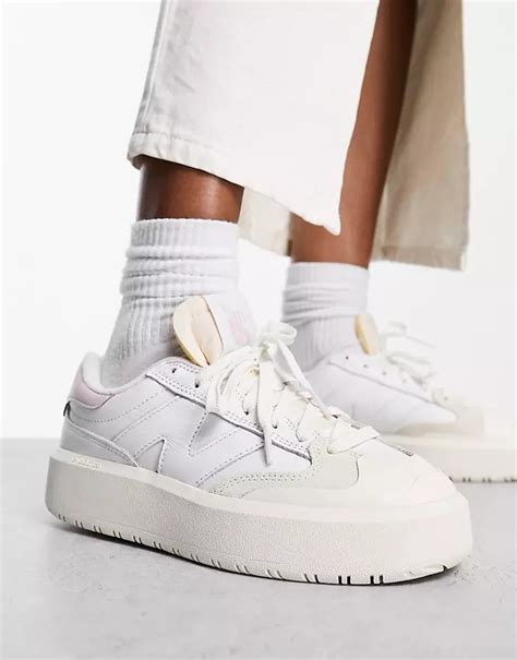 Бело-розовые кроссовки New Balance CT302, белый – заказать по доступной ...