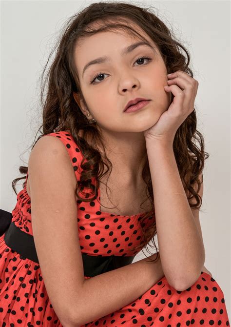 ANA JULIA | Ella Models