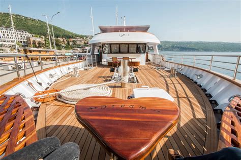 dream ship small adriatic cruise ship croatia cruise