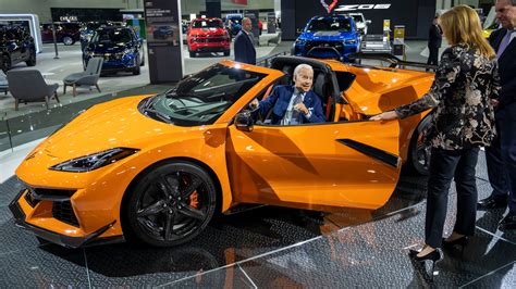 How Biden Uses His ‘Car Guy’ Persona to Burnish His Everyman Image