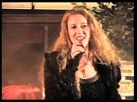 Даниела Никифорова - Празник - YouTube
