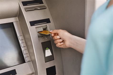 Банкомати обладнають з клавіатурою зі шрифтом Брайля - LexInform ...