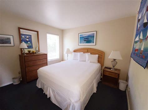 Newport Oregon Boat Rentals - Embarcadero Resort