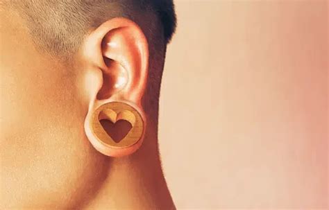 how to get rid of an earlobe cyst