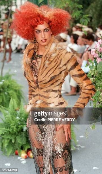 6,585 Yasmeen Ghauri Photos & High Res Pictures - Getty Images
