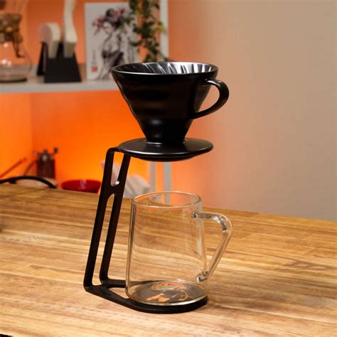 Пуровер Hario V60 02 керамічний матовий чорний • RADIOKAVA COFFEE ROASTERS