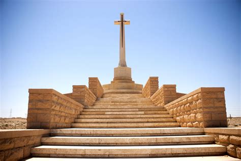 Tobruk definition and meaning | Collins English Dictionary