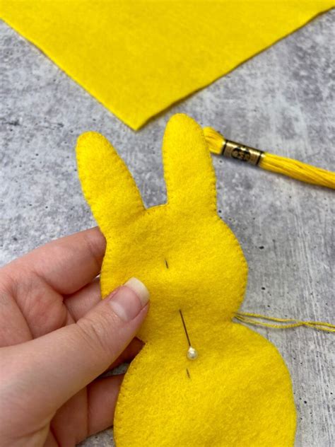 Easy DIY Felt Bunny Sewing Pattern: Free Printable Template ...