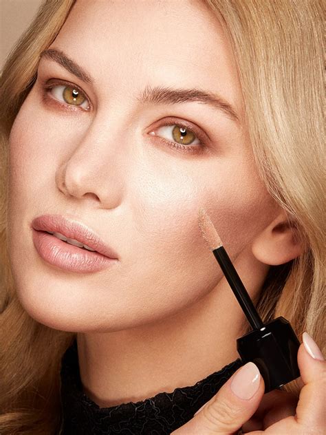 Тональная основа для лица KIKO MILANO Тональная основа&консилер 2в1 25 ...