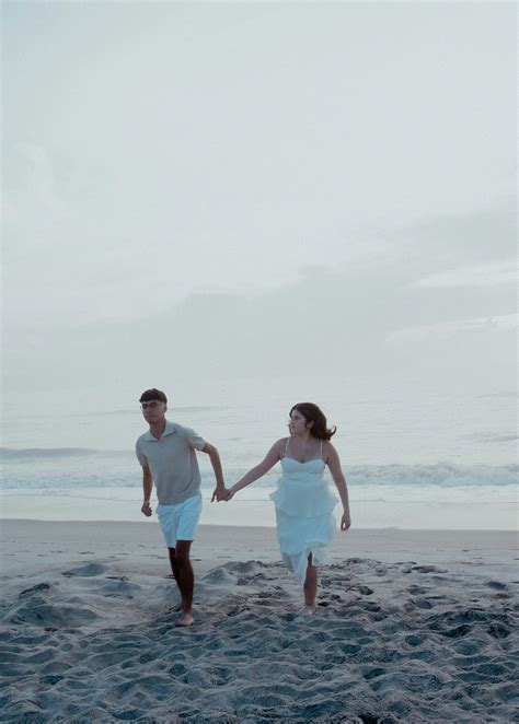 Naked Couple On Beach Photos, Download The BEST Free Naked Couple On