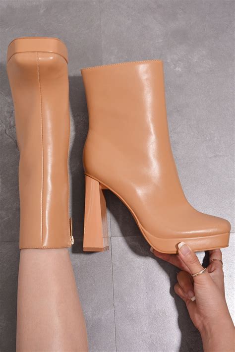 CAPE ROBBIN TRUDY - TRUDY-NUDE-X-NUDE - Shiekh