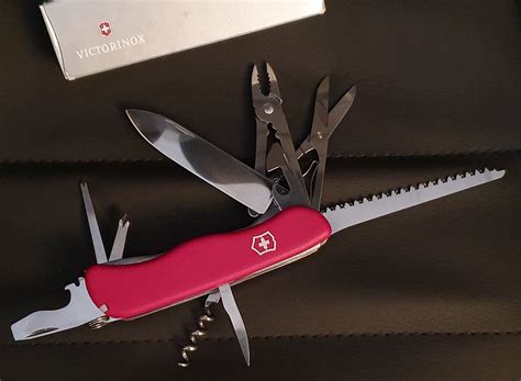 Victorinox Hercules - многофункциональный швейцарский нож, мультитул ...