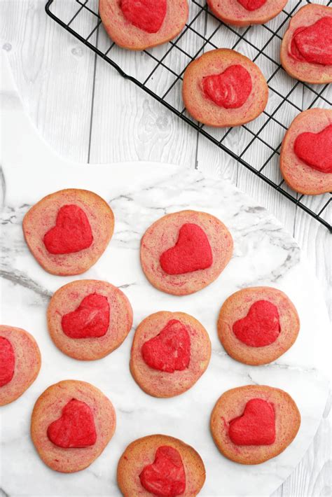 Valentine's hidden heart biscuits - Cooking with my kids